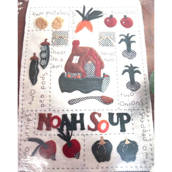 Bucillas Patchworks Noah Soup Easy Applique Project Kit 13" X 19" Stamped Fabric - Picture 1 of 4